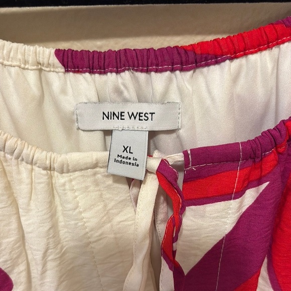 SOLD ❌Nine West Asymmetrical Dress in White and Red - Picture 2 of 2